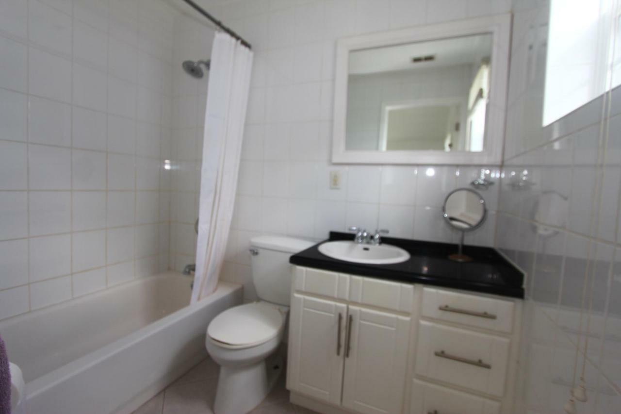 Villa The White House Jolly Harbour Esterno foto