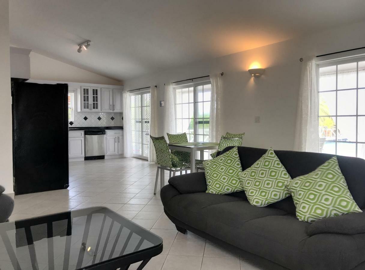 Villa The White House Jolly Harbour Esterno foto