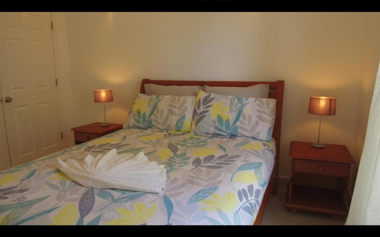 Villa The White House Jolly Harbour Esterno foto
